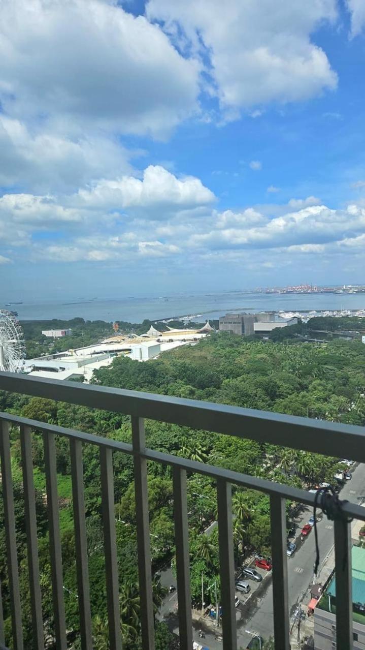 Apartment Cozy Two Bedroom Family At Coast Residences Near Picc, Wtc & Moa