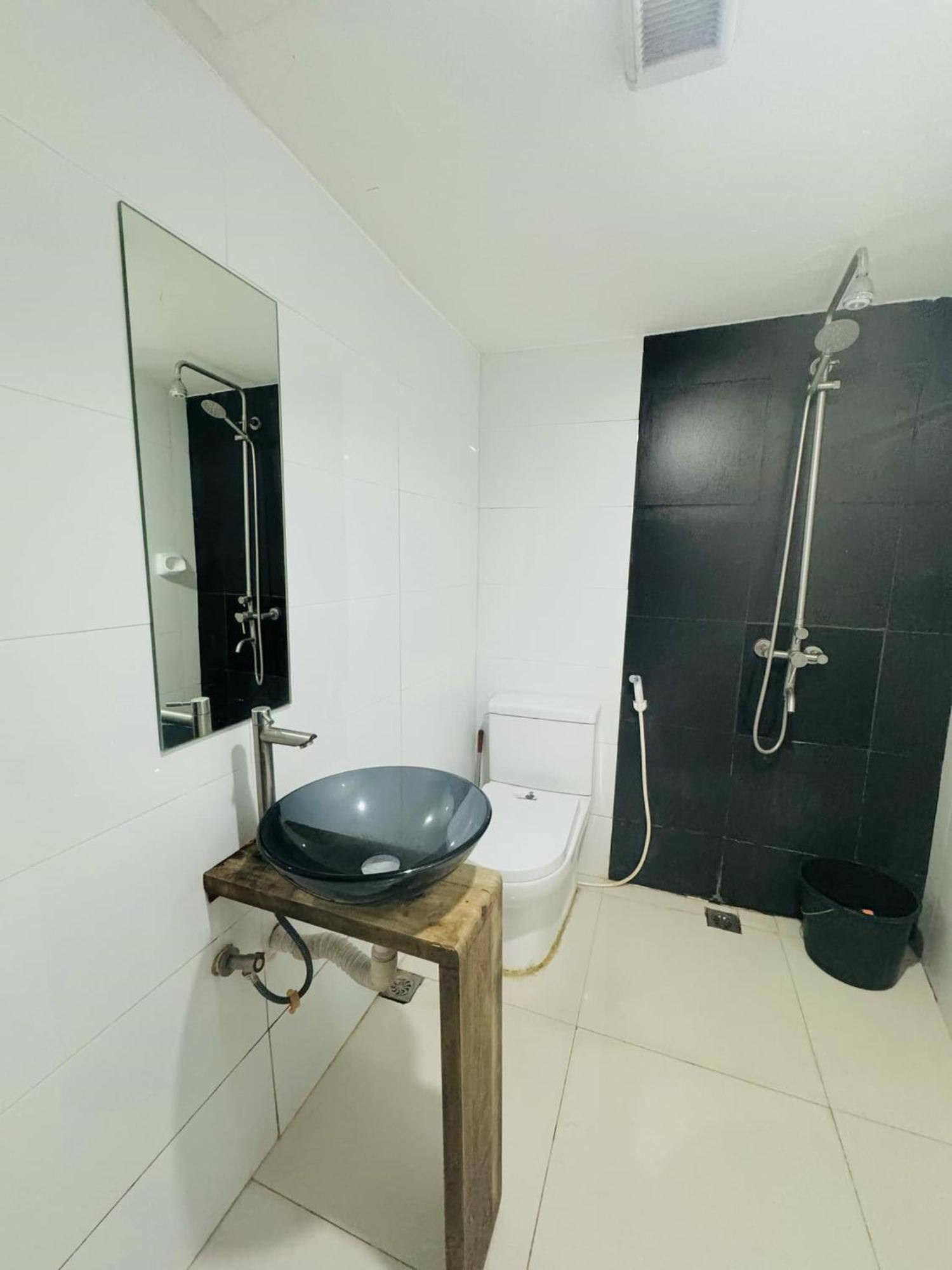 Quinns Dormitel-triumph Hotel 3*