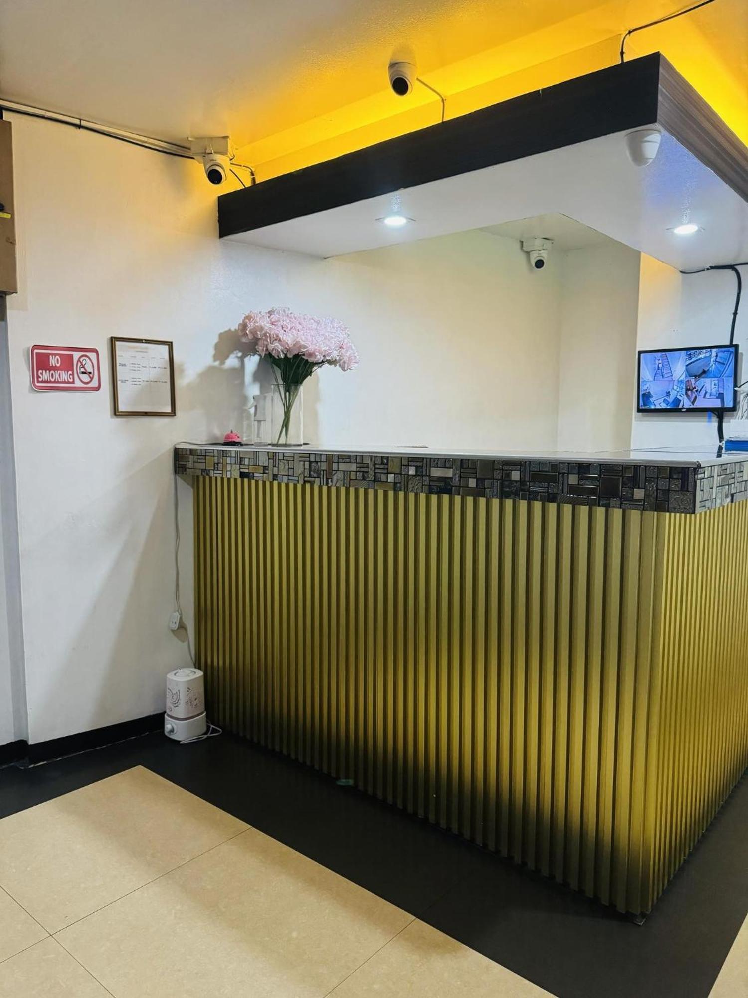 Hotel Quinns Dormitel-triumph 3*
