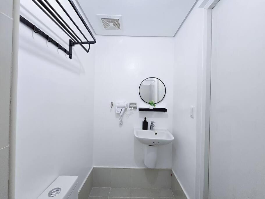 1br Condotel W Balcony Sm Light Residences #lt08 Manila