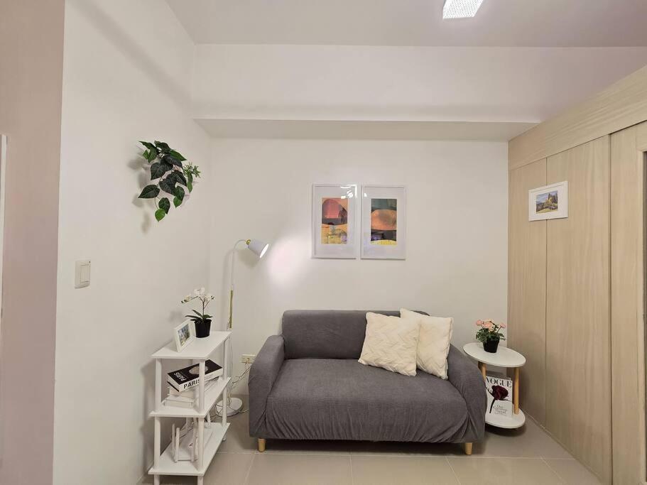 1br Condotel W Balcony Sm Light Residences #lt08 Apartment *