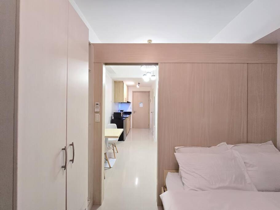 1br Condotel W Balcony Sm Light Residences #lt08 Apartment Manila