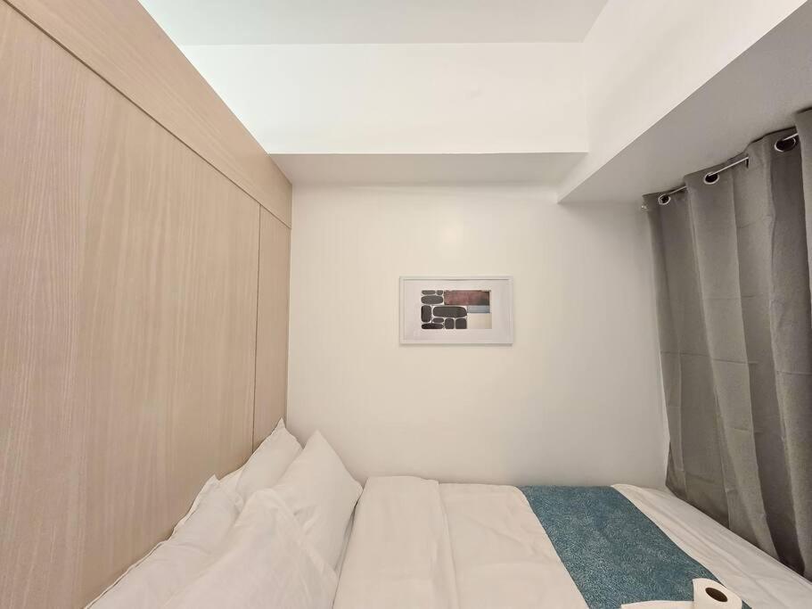 1br Condotel W Balcony Sm Light Residences #lt08 * Manila