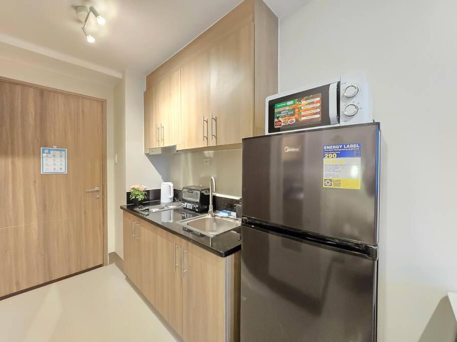 1br Condotel With Balcony At Fame Residences #fm59 Manila