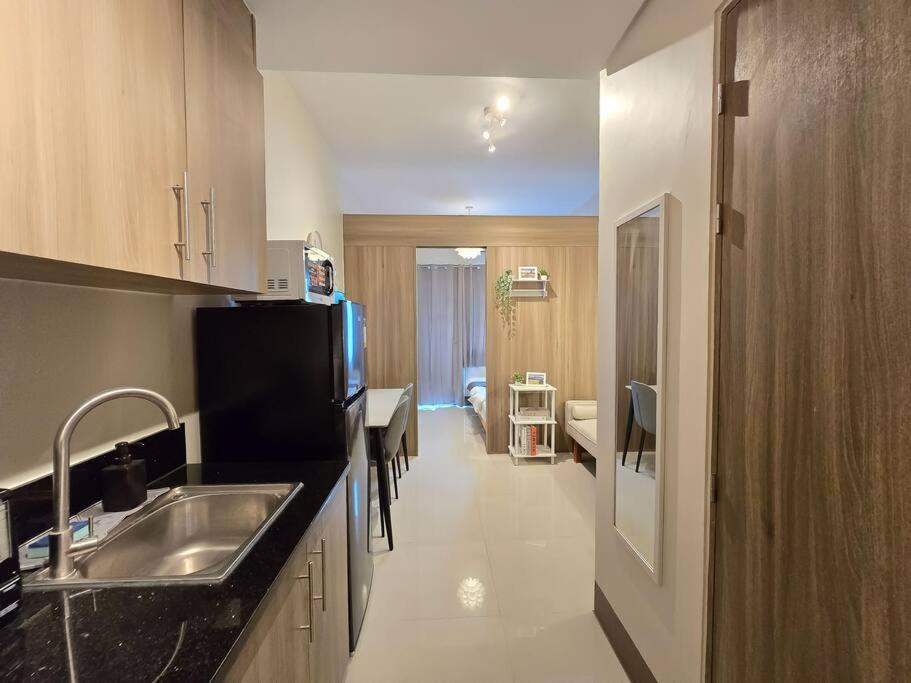 1br Condotel With Balcony At Fame Residences #fm59 *