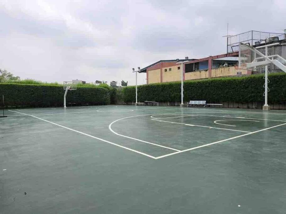 1br Calathea Place Nr Airport, Netflix,50mbps Wifi
