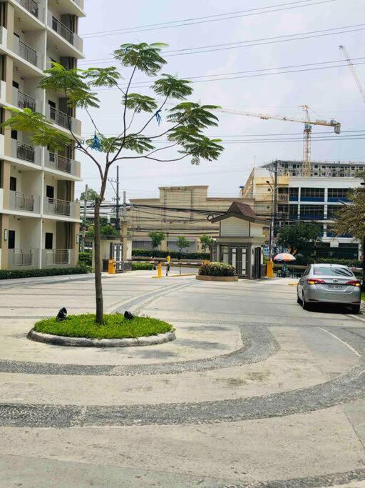 Apartment 1br Calathea Place Nr Airport, Netflix,50mbps Wifi Manila