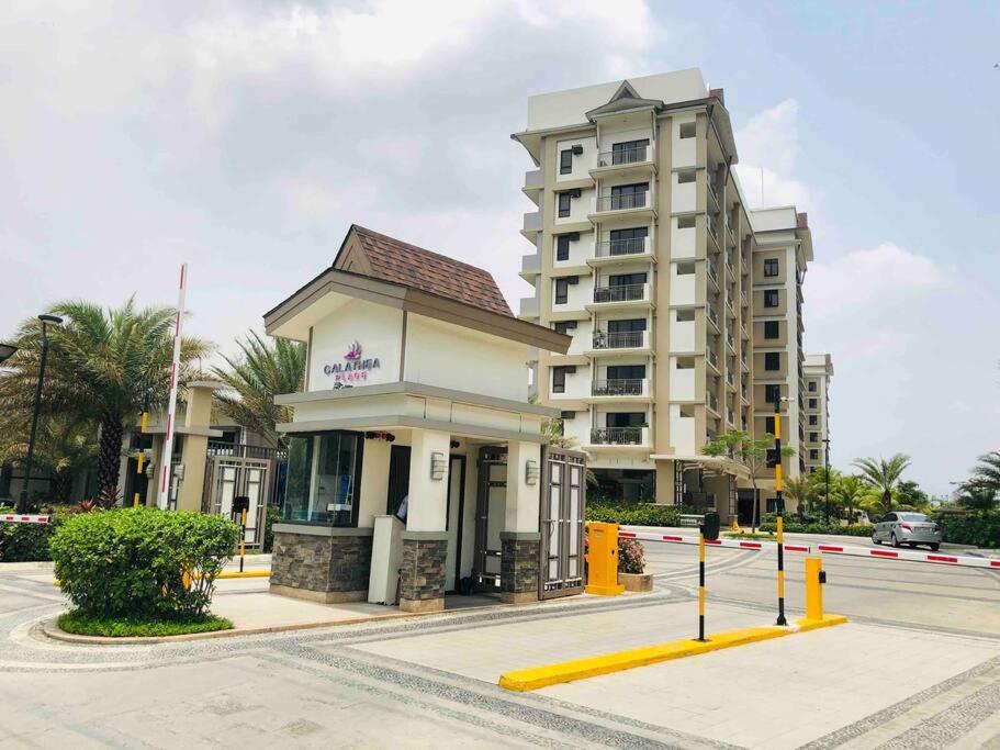 Apartment 1br Calathea Place Nr Airport, Netflix,50mbps Wifi *