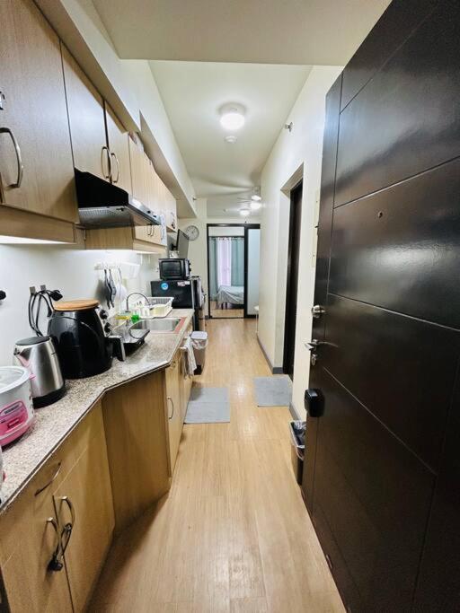 1br Calathea Place Nr Airport, Netflix,50mbps Wifi * Manila