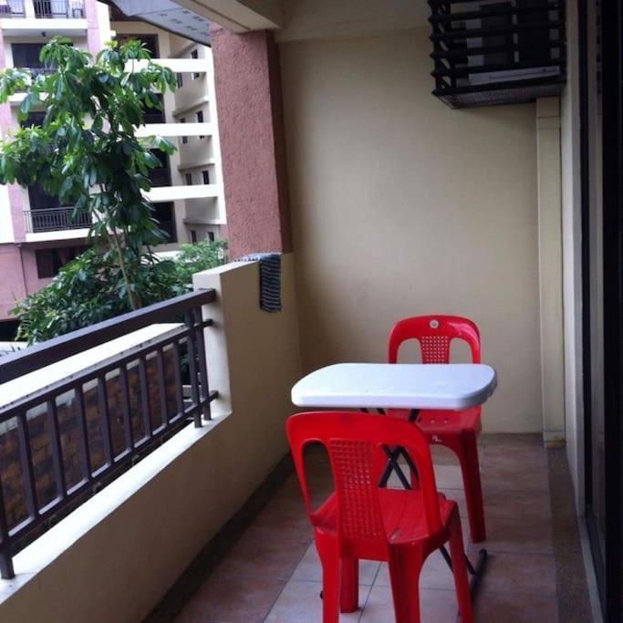 Happy Bairn's Apartment
