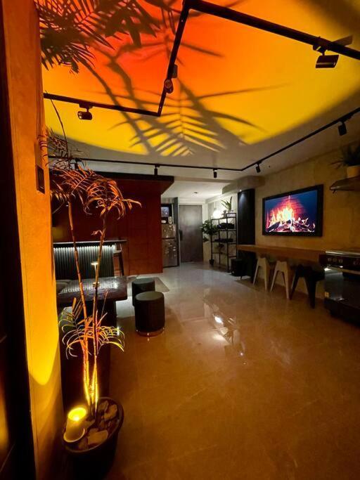 Apartment Obie's Prime Videoke Near Sm North And Munoz *