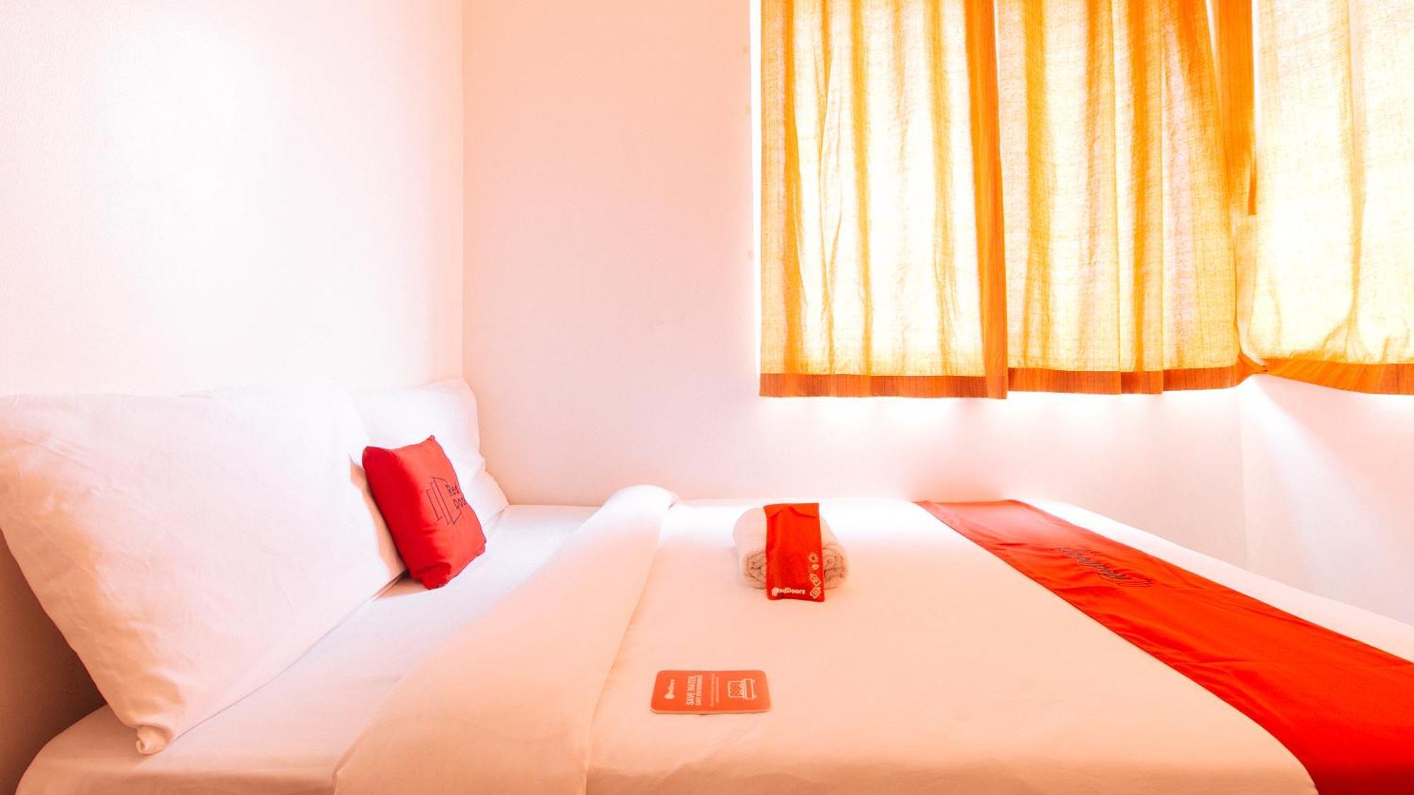 Reddoorz @ Jardin Lrt Tayuman Hotel