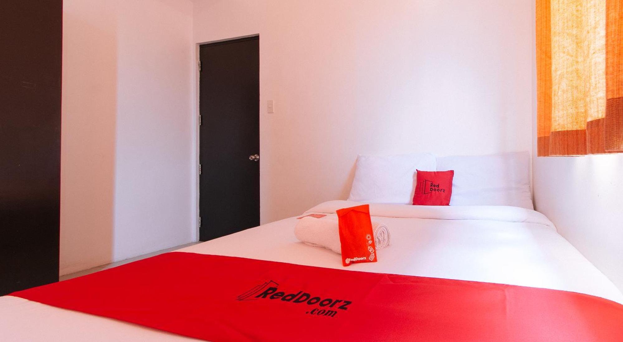 Reddoorz @ Jardin Lrt Tayuman Hotel Manila