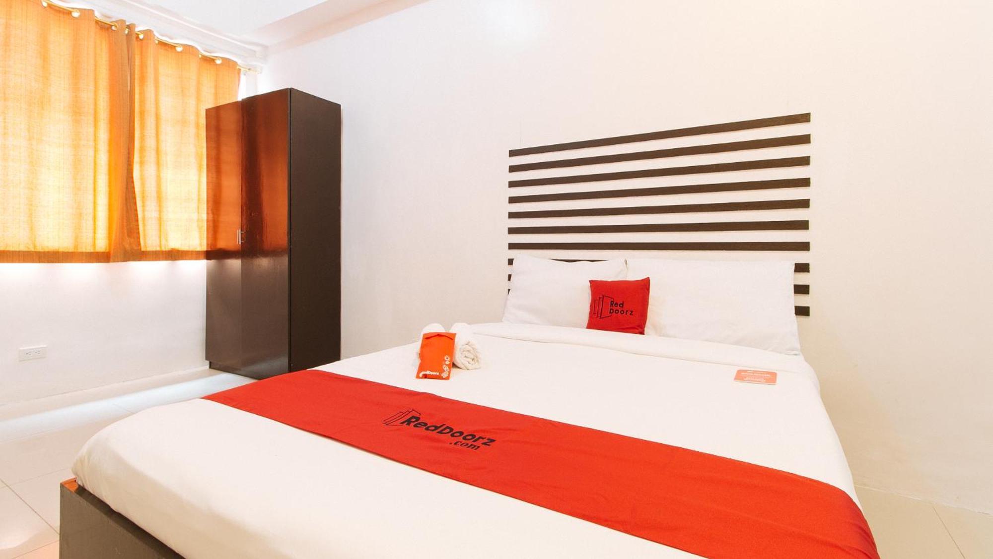 Reddoorz @ Jardin Lrt Tayuman 2* Manila