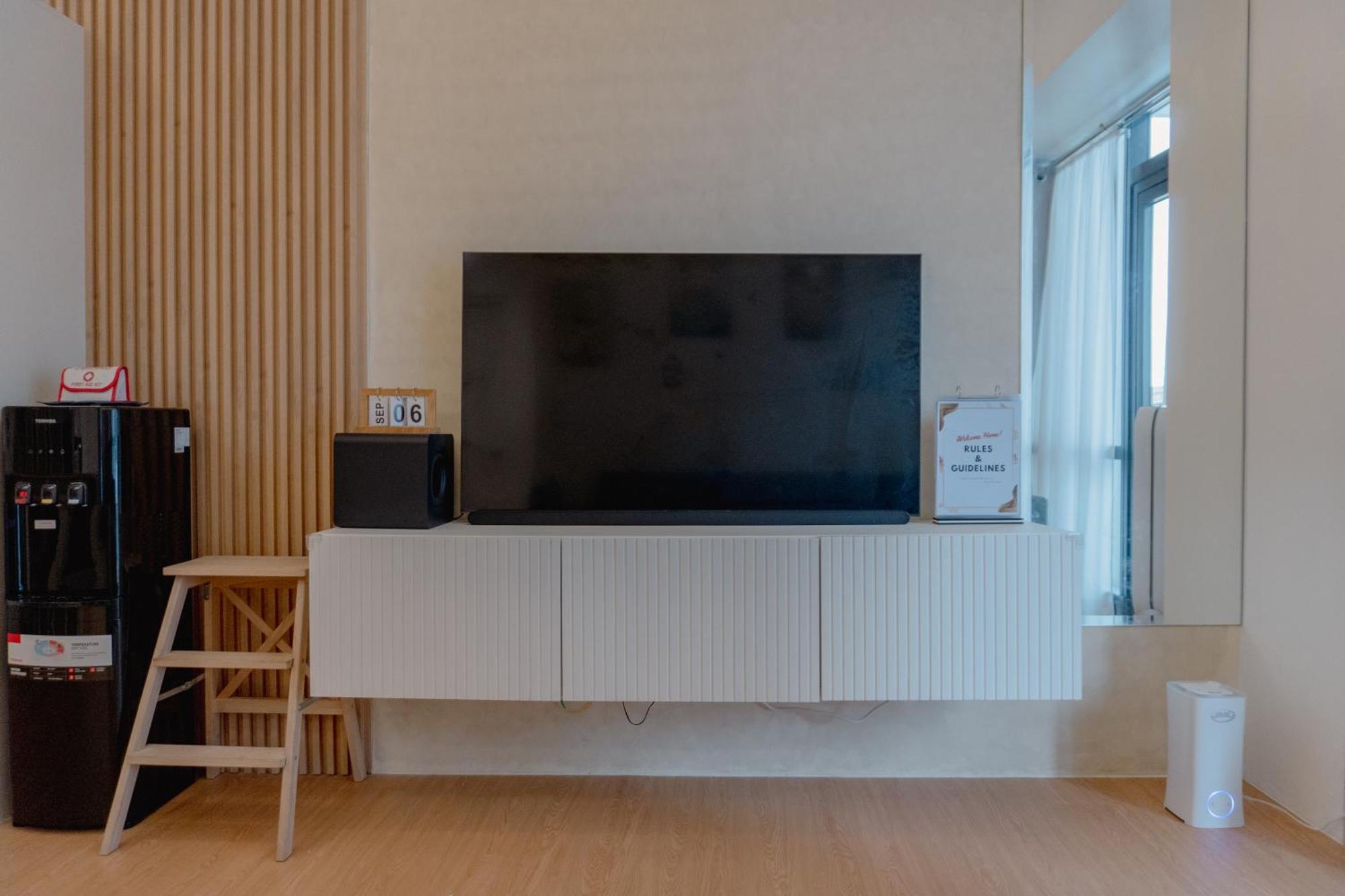 Modern Solace - The Florence 1br Apartment *