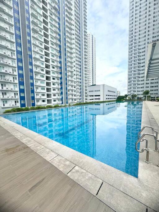 One Bedroom Unit Grass Residences Tower 5 Near Sm North Edsa Apartment *