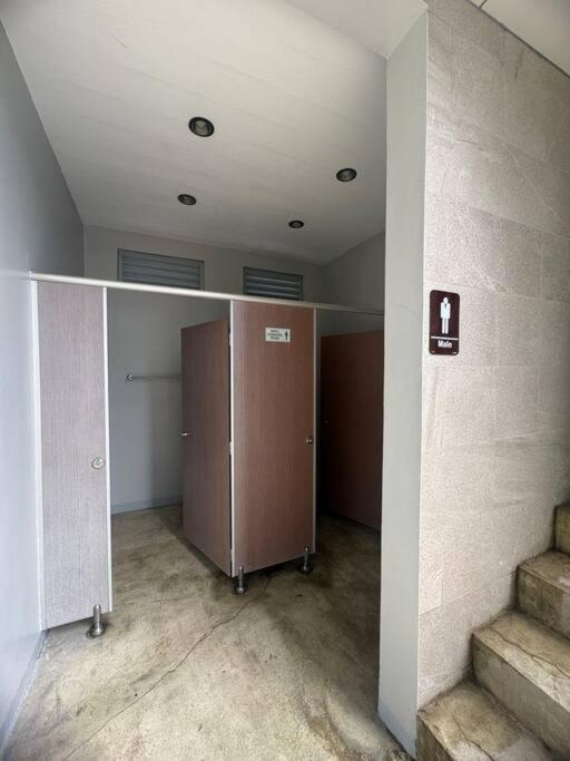 Apartment One Bedroom Unit Grass Residences Tower 5 Near Sm North Edsa Manila
