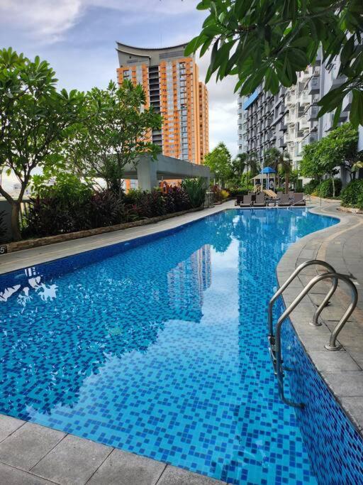 Cozy Corner Manhattan Heights 2br With Amazing View Manila