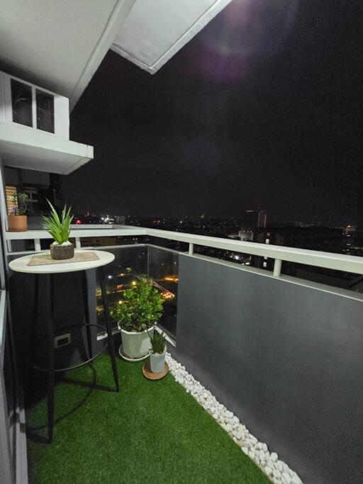 Apartment Cozy Corner Manhattan Heights 2br With Amazing View Manila