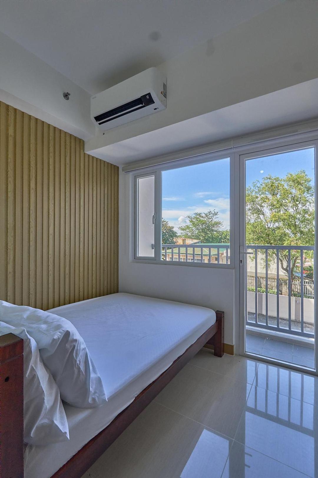 Serene Staycation Beside Sm Southmall Apartment Manila