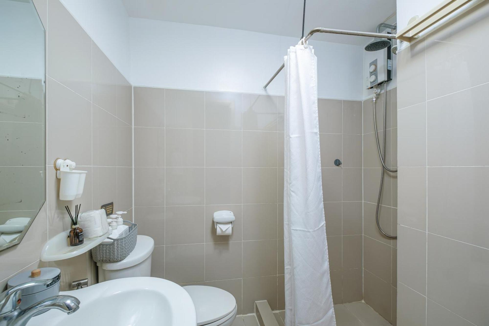 2br Qc Sm Vertis North Edsa For Balikbayan Manila
