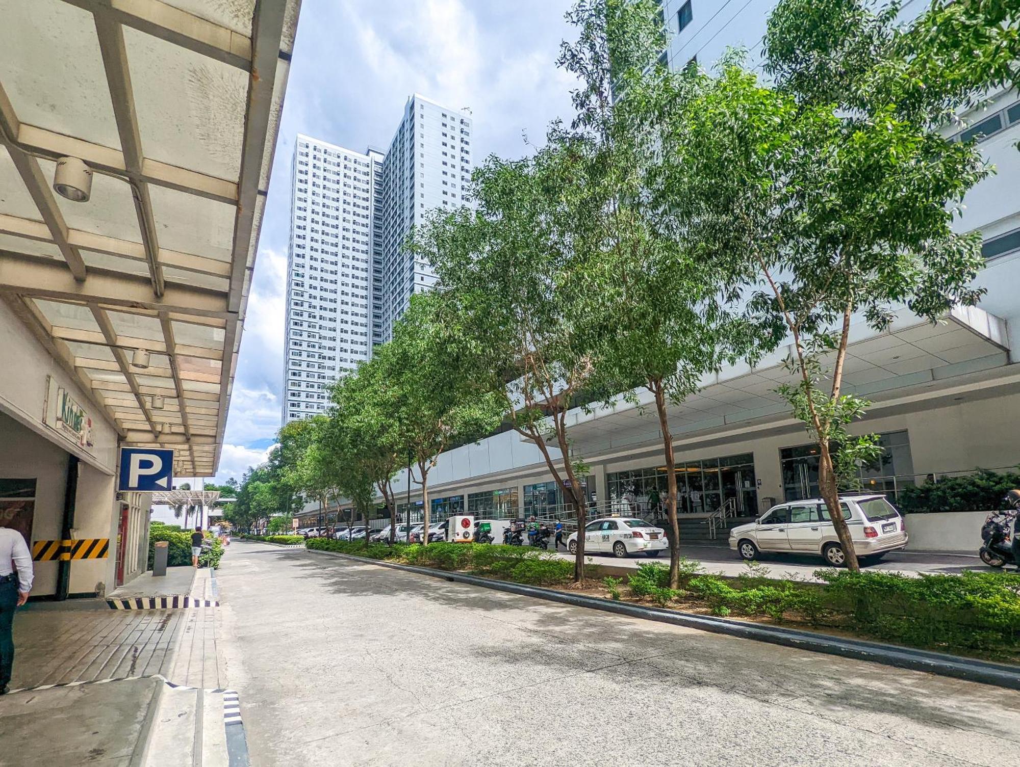 2br Qc Sm Vertis North Edsa For Balikbayan Manila