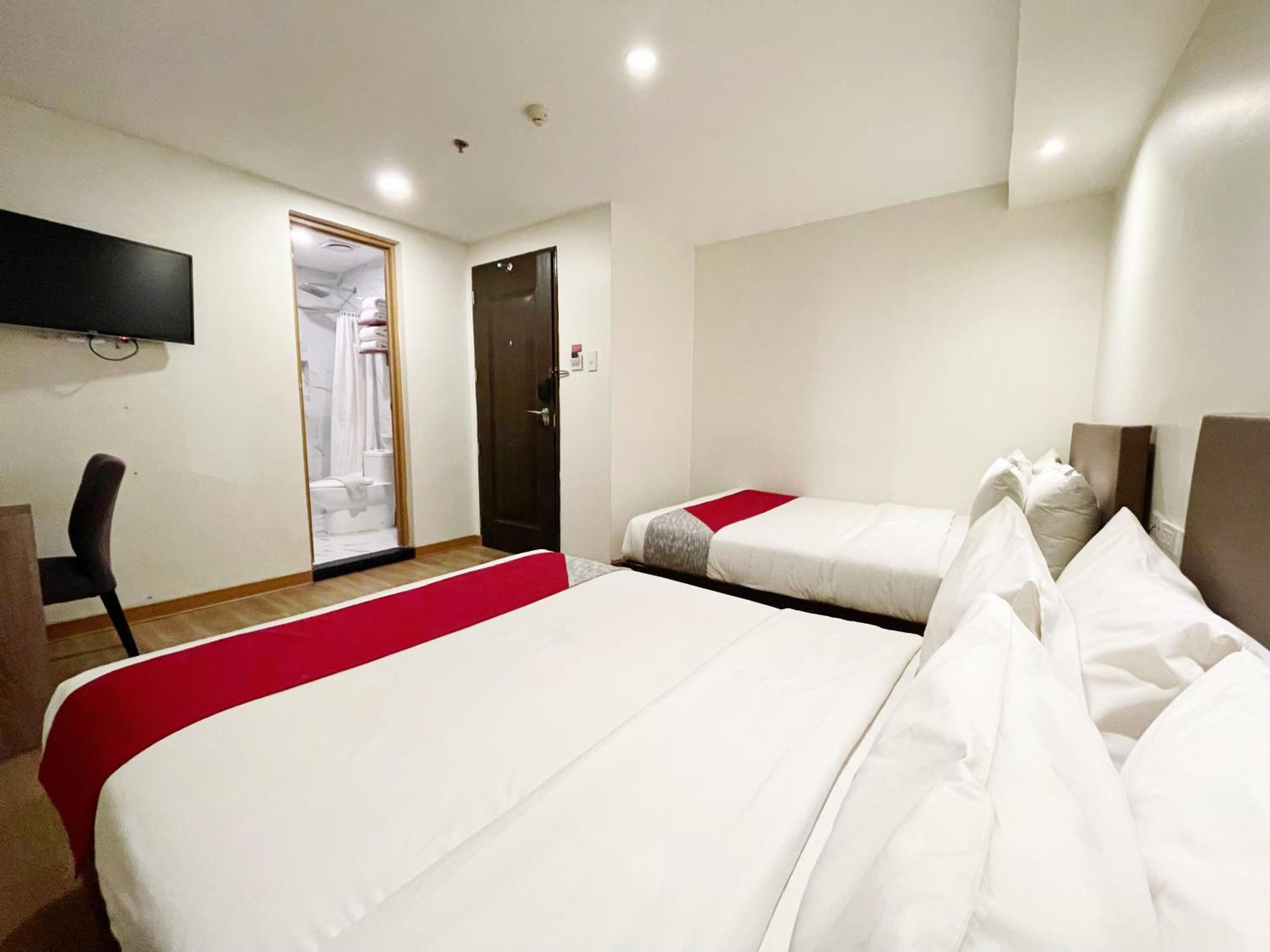 Hotel Airo 3*