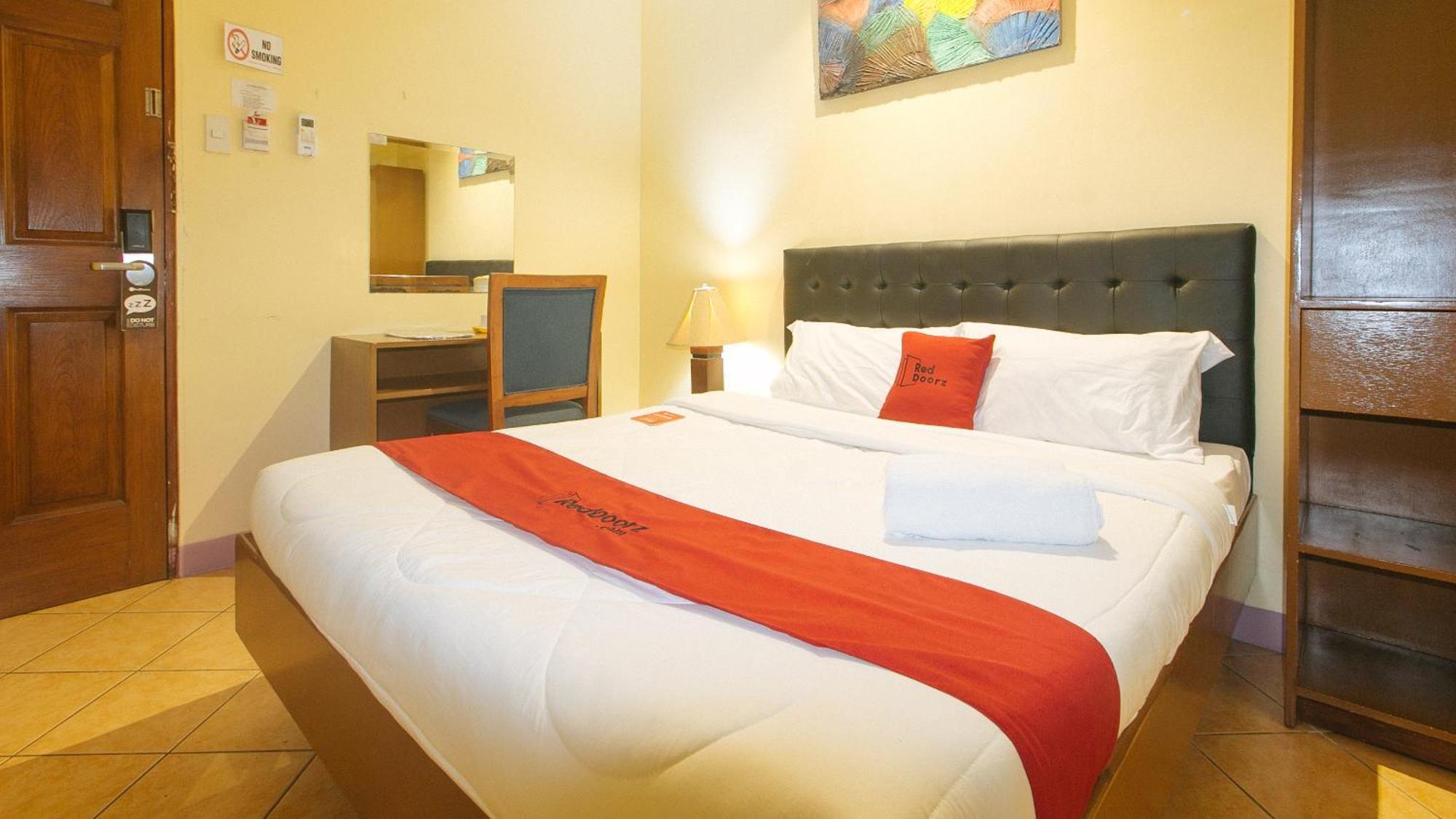 Hotel Reddoorz At Comfy Ermita Manila