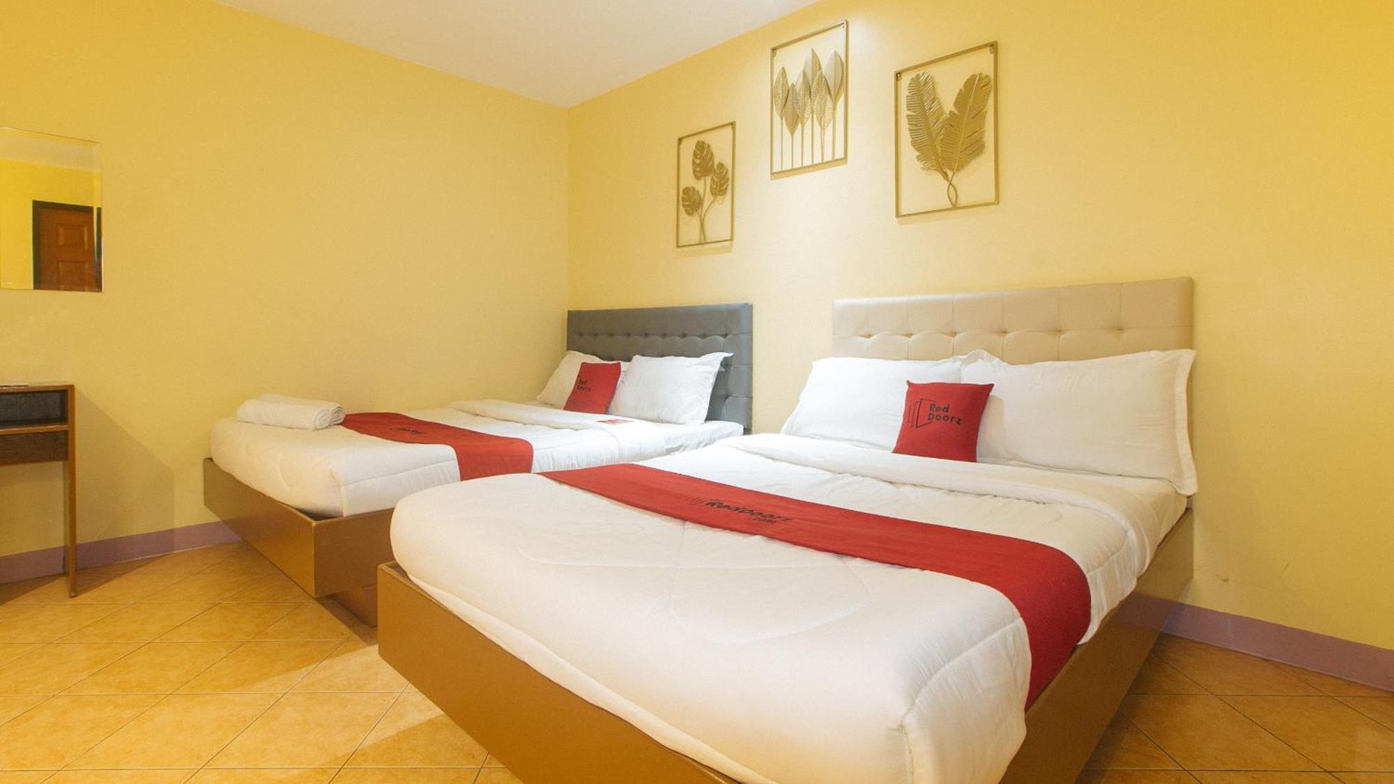Reddoorz At Comfy Ermita Hotel