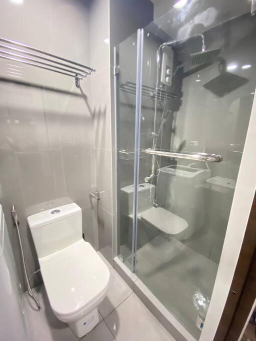 Air Residences Makati Netflix 200 Mbps Digital Door Lock Apartment *