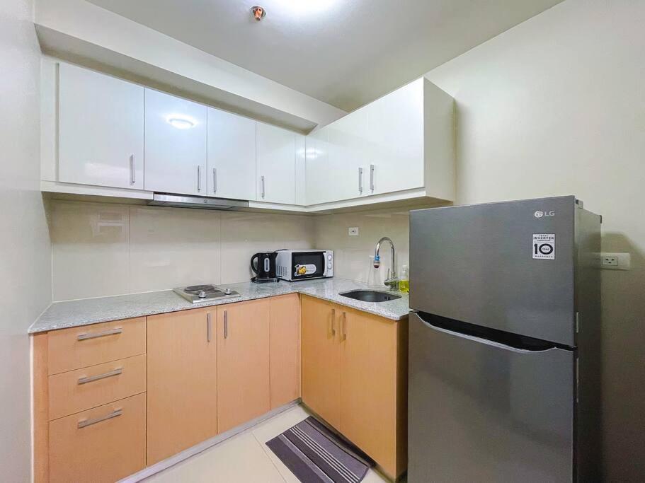 Cozy 1br Uptown Parksuites Apartment Manila