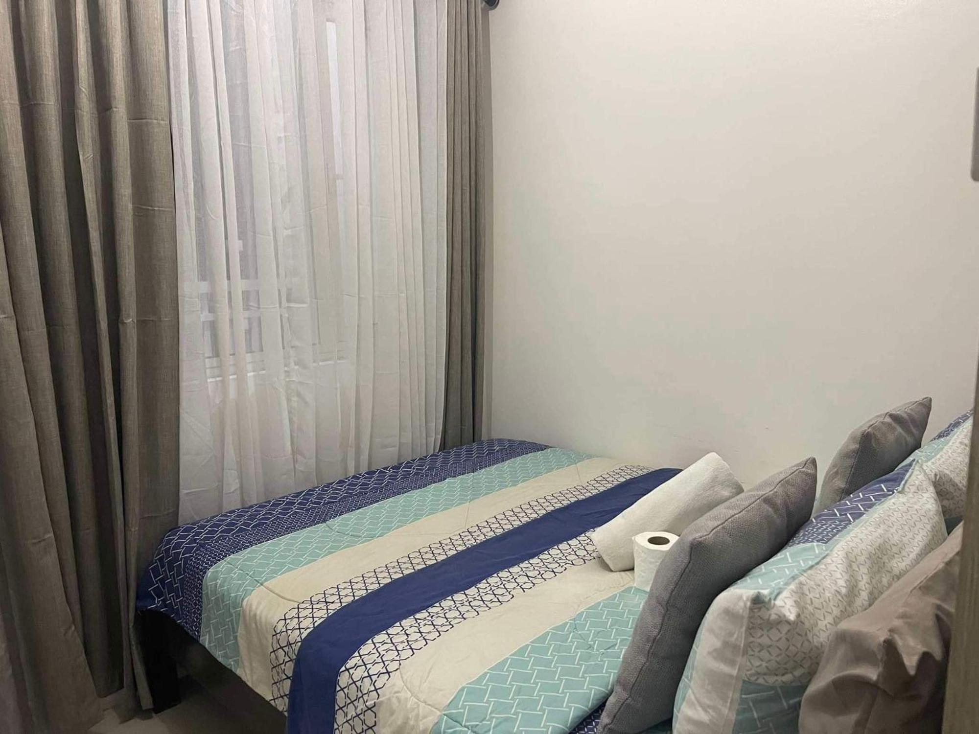 Shore 1 & 3 Residences Moa 1br With Balcony By Darpm Apartment *