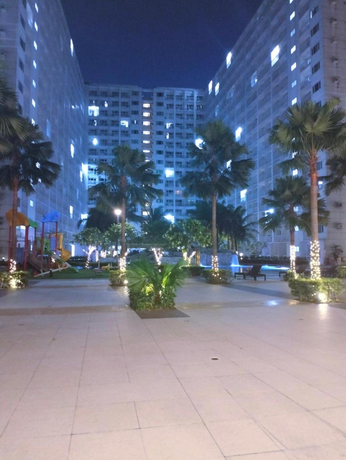 Cozy In Mall Of - Aseana Pasay Apartment Manila