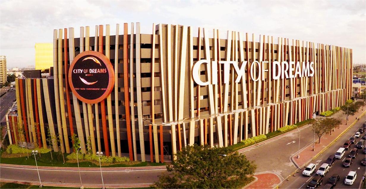 Cozy In Mall Of - Aseana Pasay Apartment