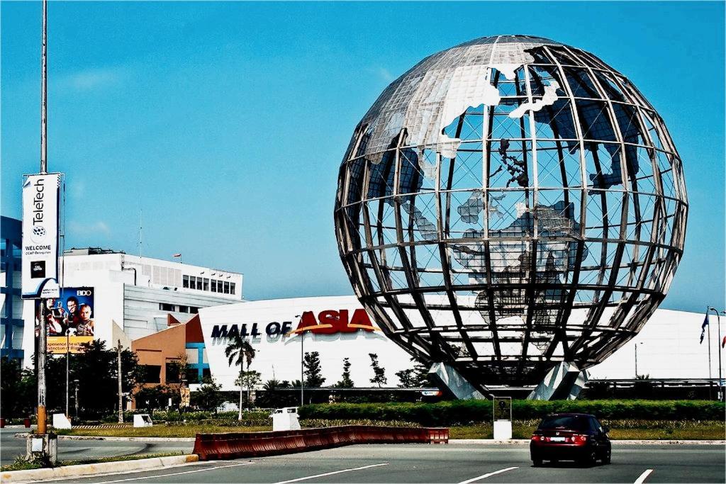 Cozy In Mall Of - Aseana Pasay Apartment