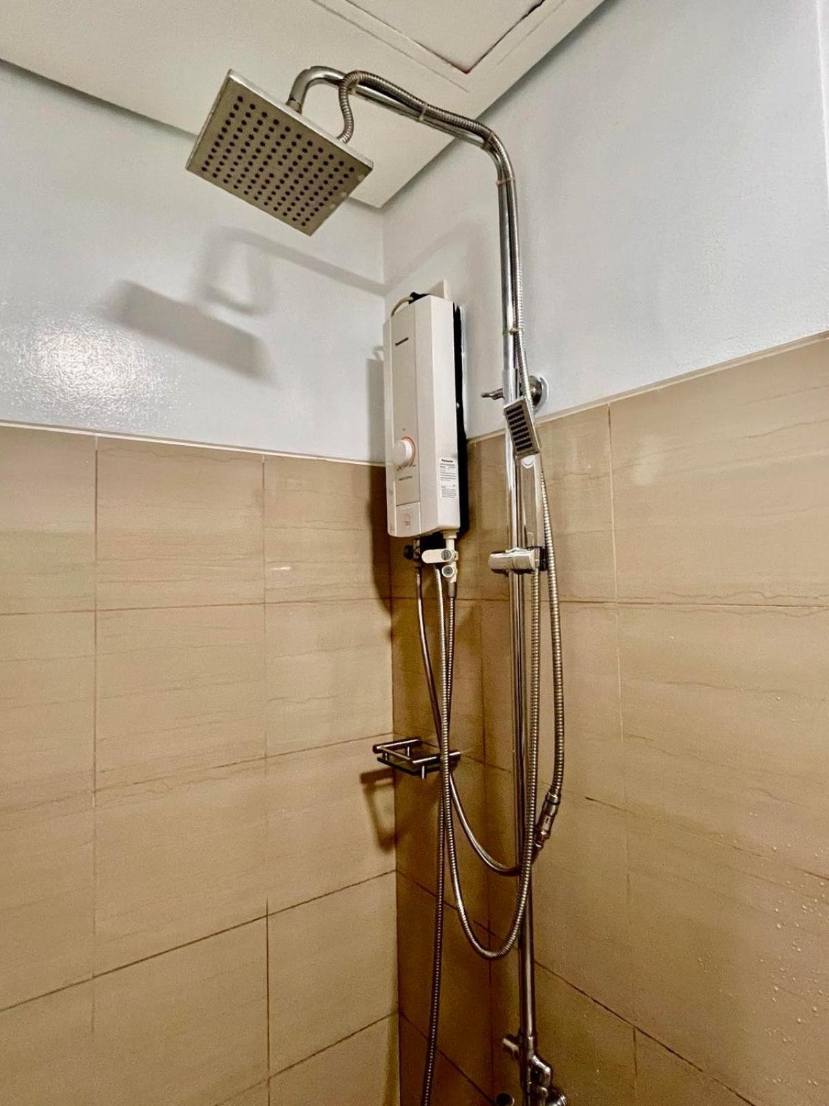 Cozy In Mall Of - Aseana Pasay Apartment *