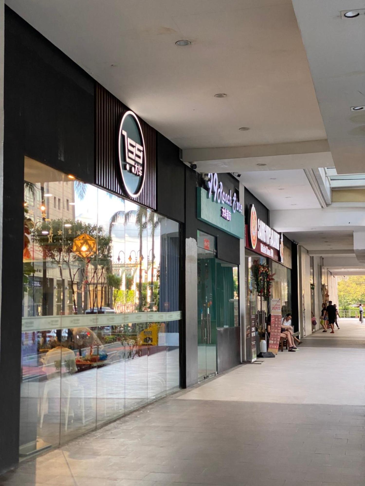 Santis Place At 101 Newport Across Airport T3 Manila