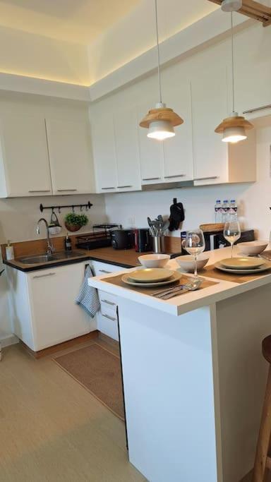 Luxury Bohemian Venice Canal Mall & Bgc Views Apartment *