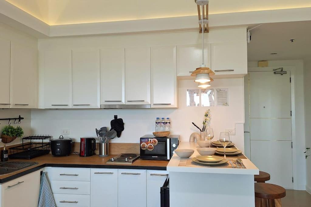 Apartment Luxury Bohemian Venice Canal Mall & Bgc Views