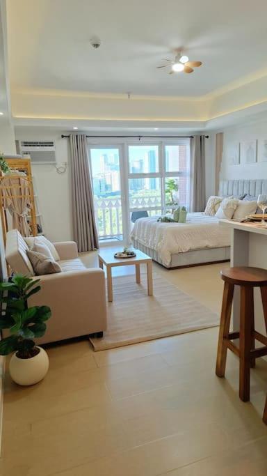 Luxury Bohemian Venice Canal Mall & Bgc Views Manila