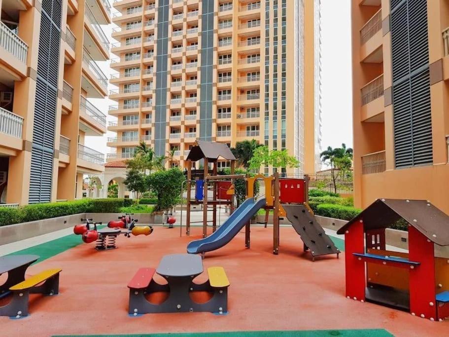 Luxury Bohemian Venice Canal Mall & Bgc Views *