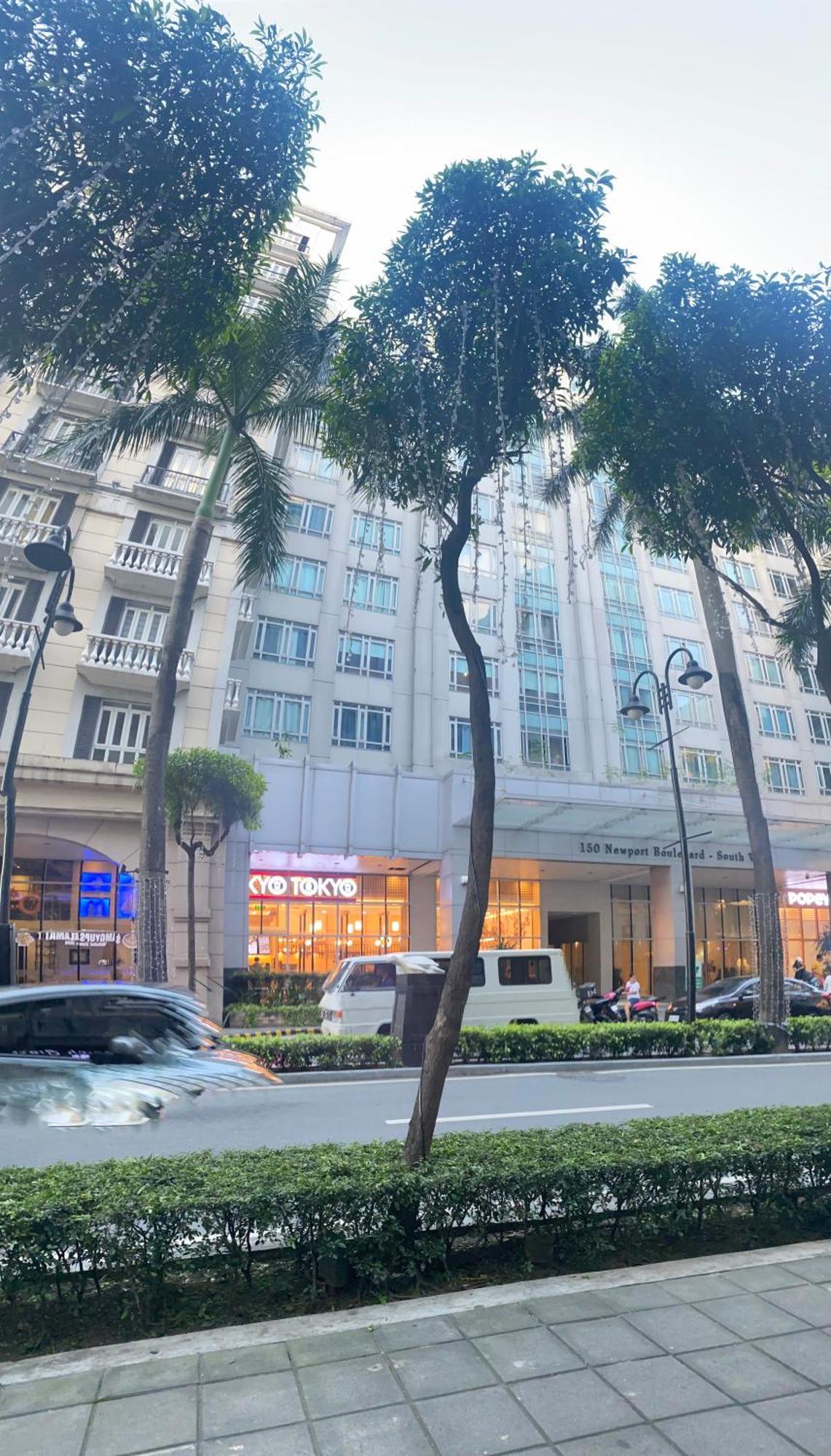 Apartamento Santis Place At 101 Newport Across Airport T3