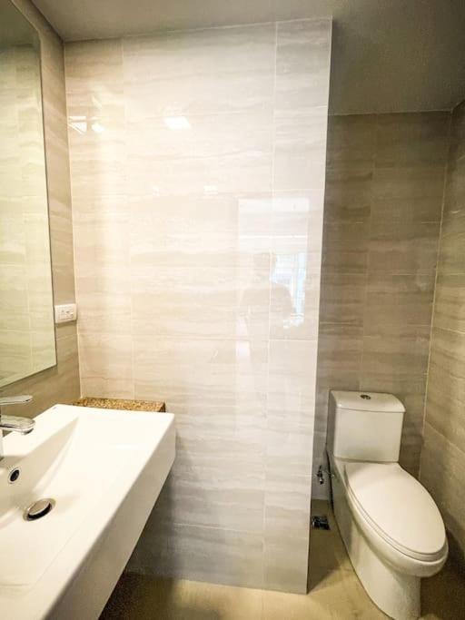 Apartment Luxury 1br Beside Okada *