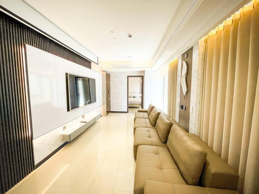 Luxurious 3br In Bay Across Okada Ii 12pax Apartment Manila