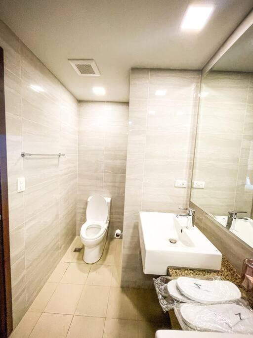 Luxurious 3br In Bay Across Okada Ii 12pax Manila