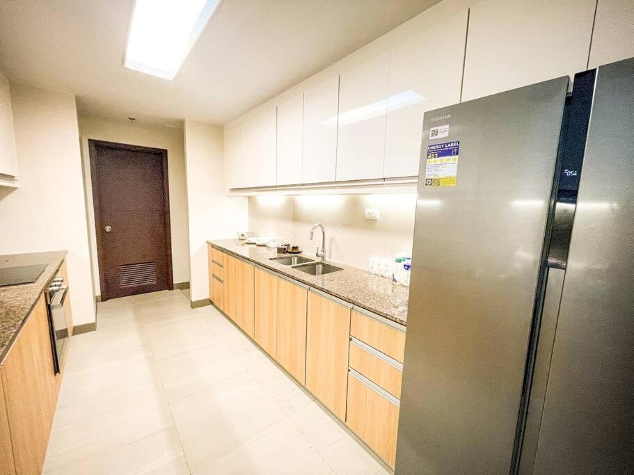 Apartment Luxurious 3br In Bay Across Okada Ii 12pax
