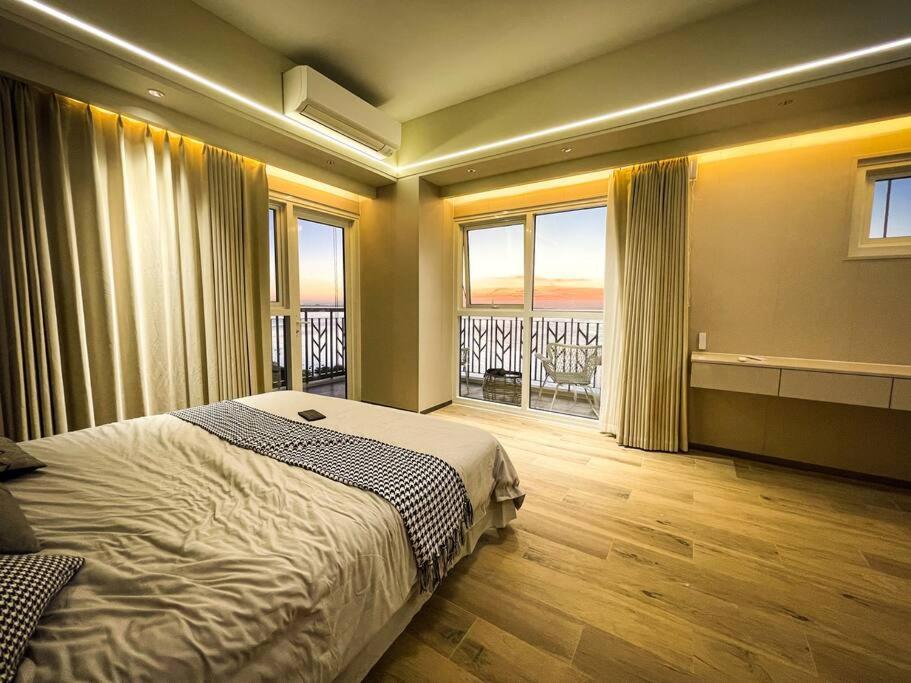 Luxurious 3br In Bay Across Okada Ii 12pax Apartment *