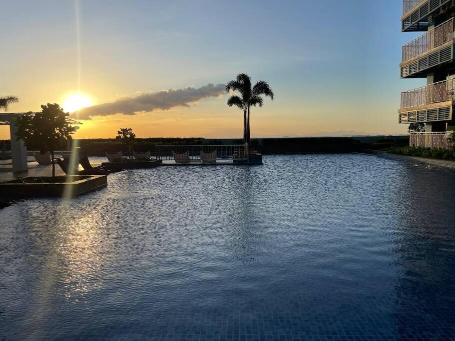 Luxurious 3br In Bay Across Okada Ii 12pax Manila