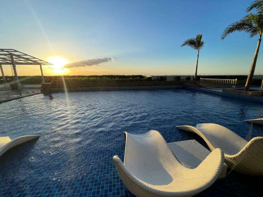 Luxurious 3br In Bay Across Okada Ii 12pax