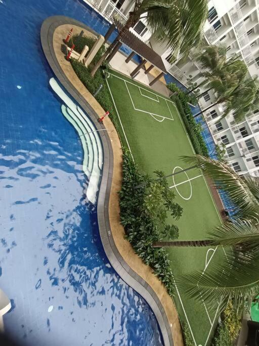 2bedroom 2bath Near Moa With Balcony Facing Pool Apartment